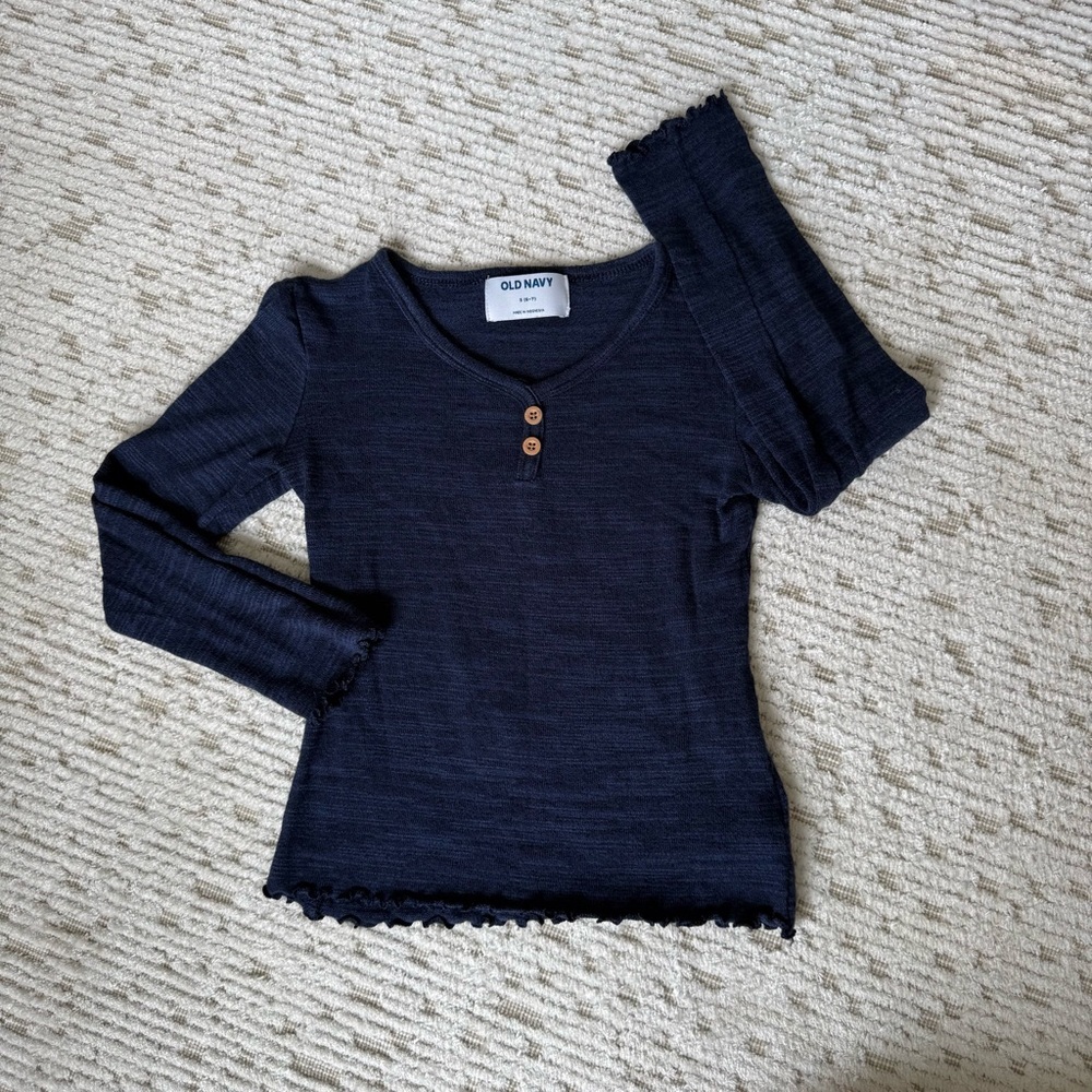 Old Navy Kids Dark Blue Long Sleeve Tee Small (6-7)